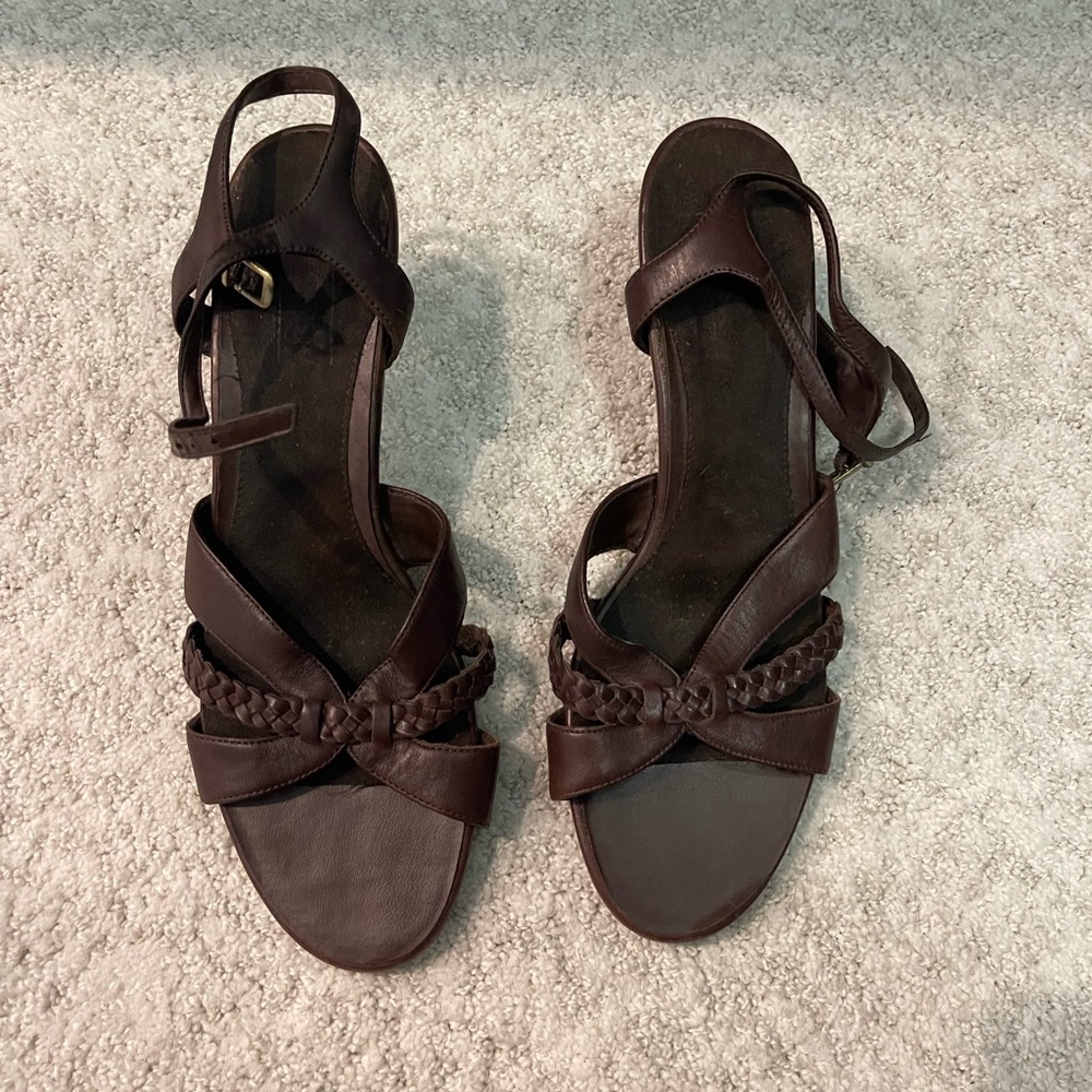 Elegant Brown Women's Sandals